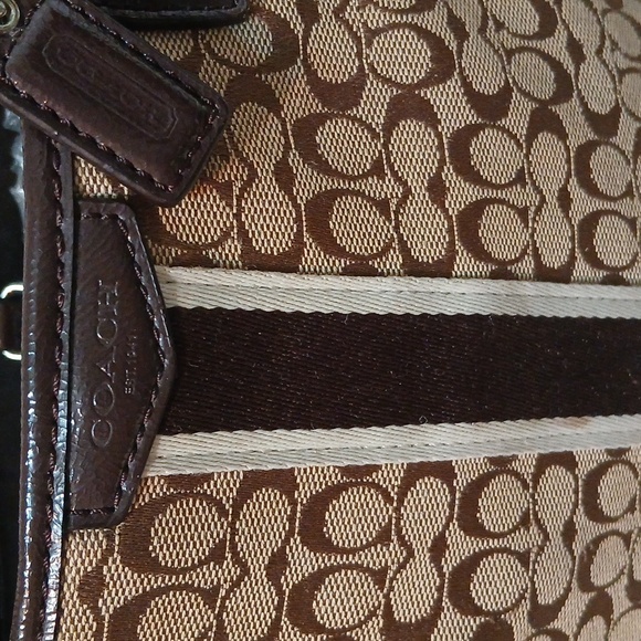 Coach - Picture 2 of 10